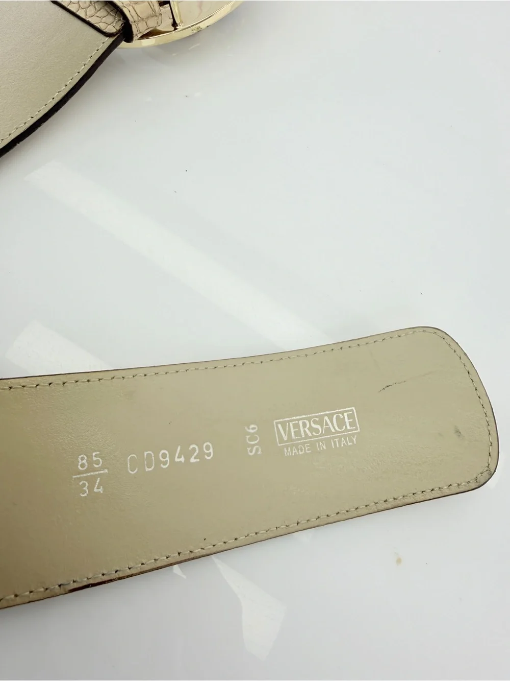 Versace Medusa Crocodile Embossed Leather Belt Beige 85/34 Italy CD9429 Unisex